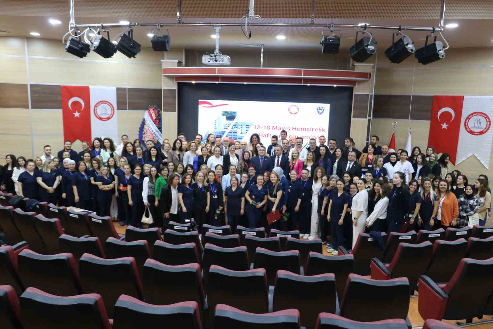 ZBEÜ Rektörü Özölçer, “Hastaların kalbine dokunan mukaddes sağlık neferlerisiniz”