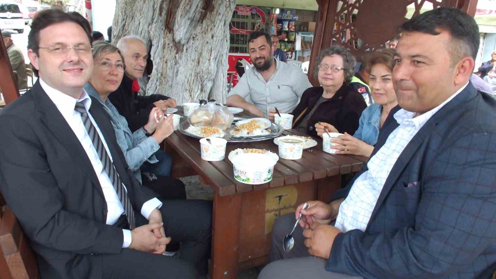 Balıkesir&rsquo;de &ccedil;ift&ccedil;i hayrı 2 bin kişiyi buluşturdu
