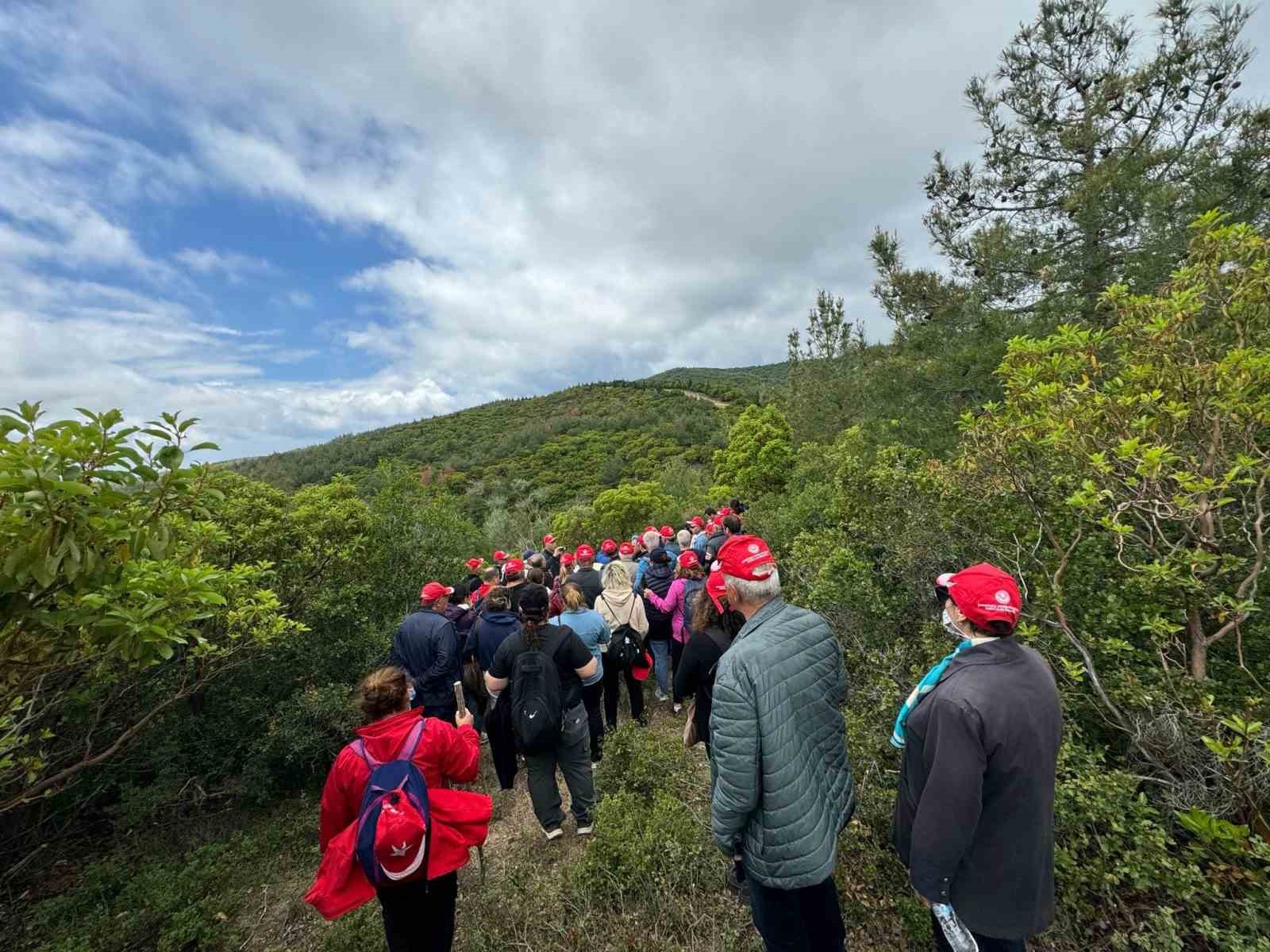 Tarihi Alan Kılavuzlarına sahada teorik eğitim
