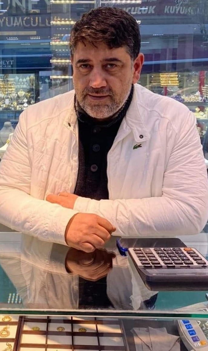 Hastaneye giderken otomobilinde can verdi