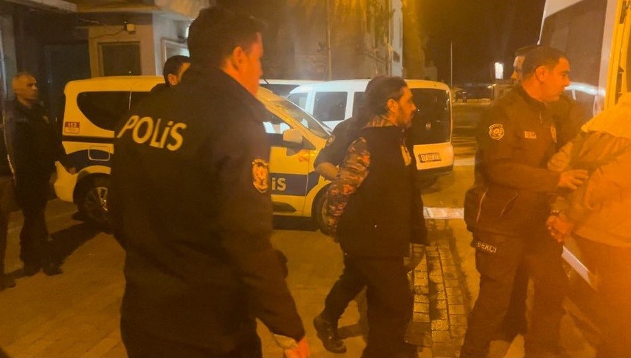 &Ccedil;anakkale&rsquo;de ka&ccedil;ak g&ouml;&ccedil;men operasyonu
