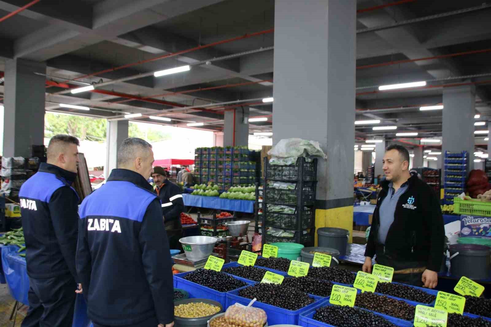 Zabıta denetimlerini sürdürüyor
