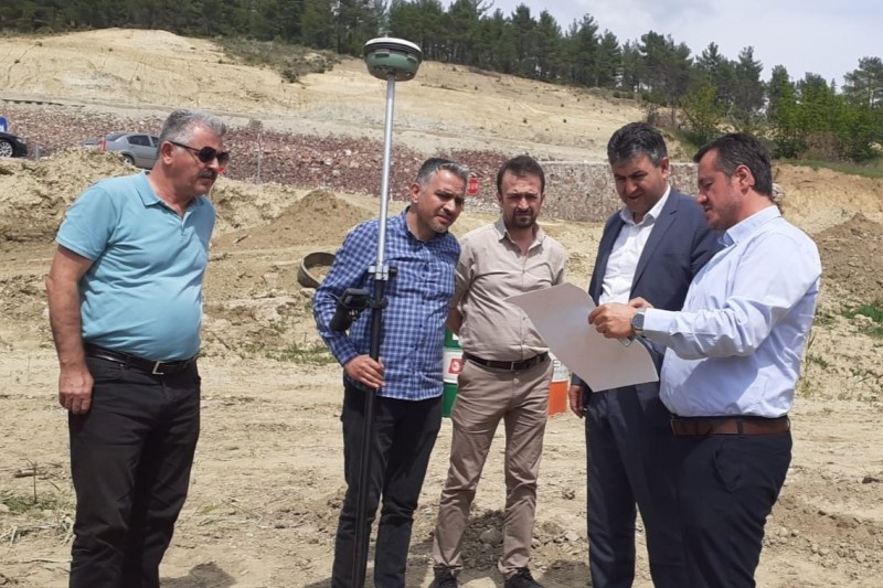 Gediz Ilıca bölgesinde dere ıslahı ve köprü yapımı başladı