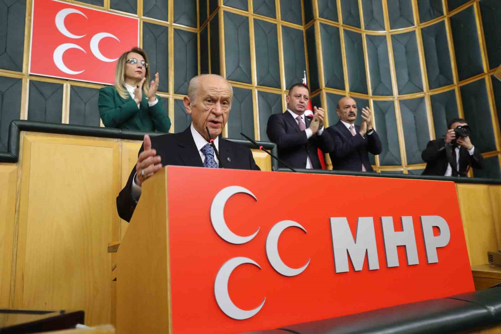 MHP Lideri Bahçeli: “Birkaç emniyet müdürünün açığa alınmasıyla geçiştirilemeyecek bir komplo devrededir”