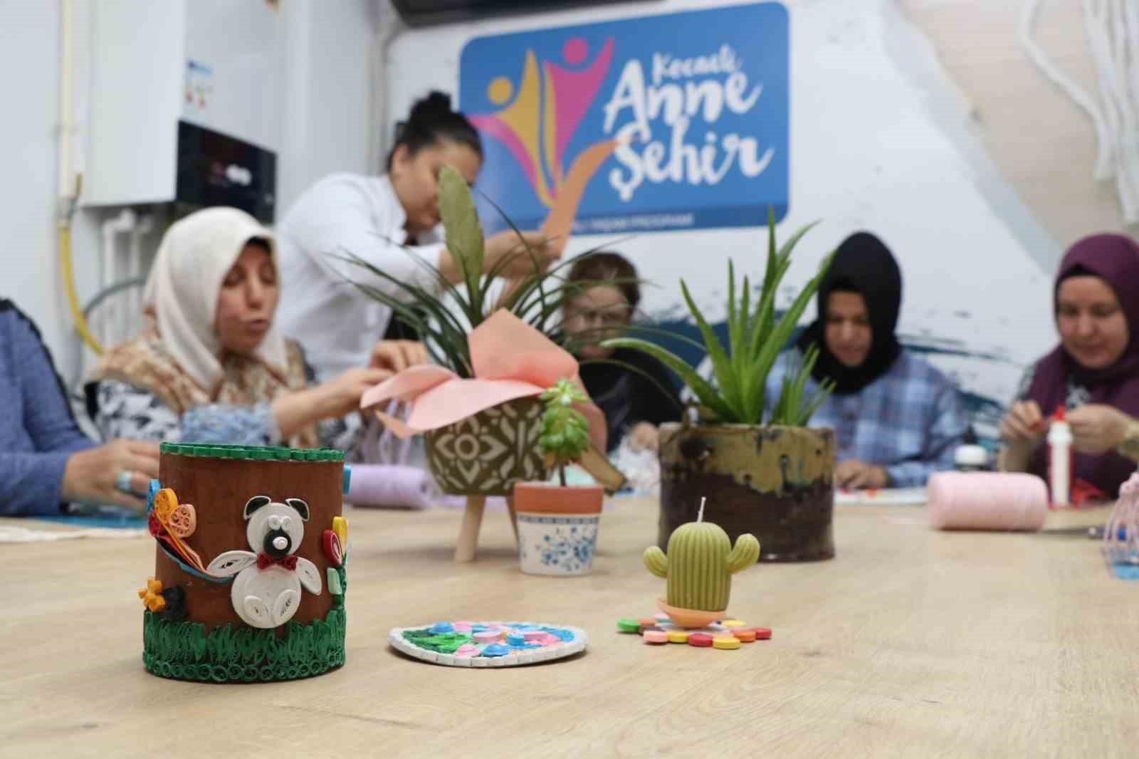 Atık malzemeler sanat eserine dönüşüyor