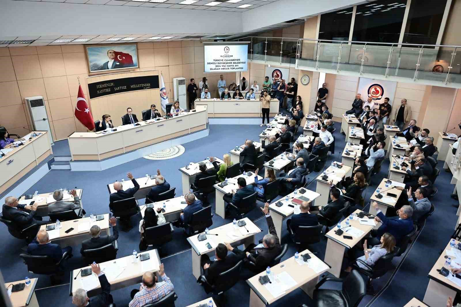 Emekliler ve yeni doğum yapanlara yardım teklifi meclisten geçti