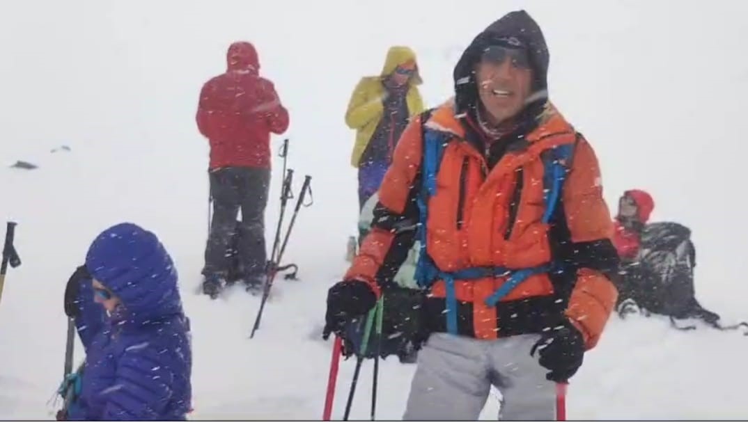 Hava muhalefeti Rus dağcıların zirve yapmasına izin vermedi
