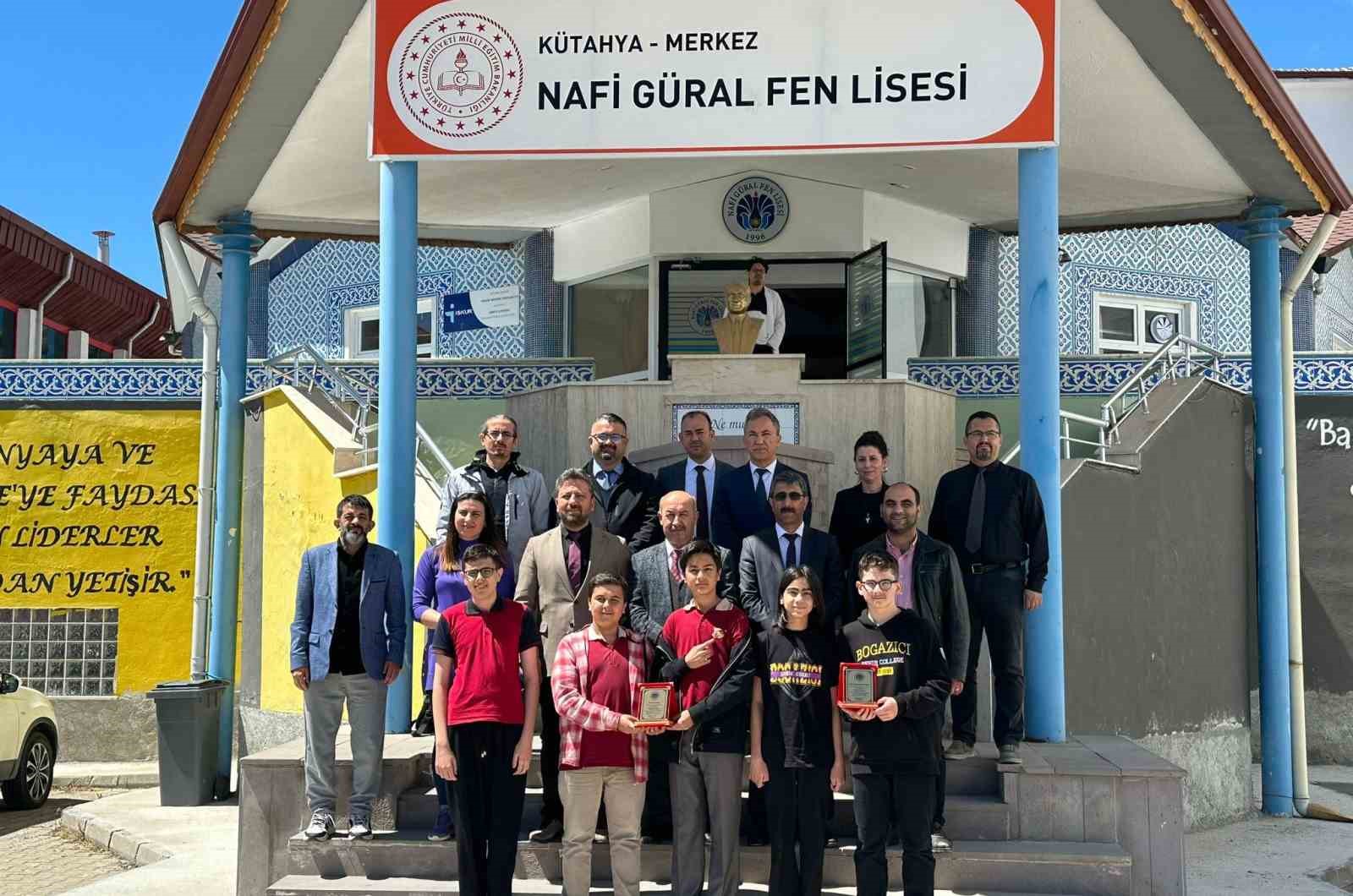 Kütahya’da “KÜMATFEN" sınavında derece elde eden öğrenciler ödüllendirildi