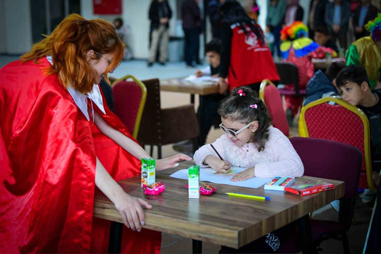 Vali &Ccedil;elik &lsquo;Biz Birlikte Varız&rsquo; etkinliğine katıldı
