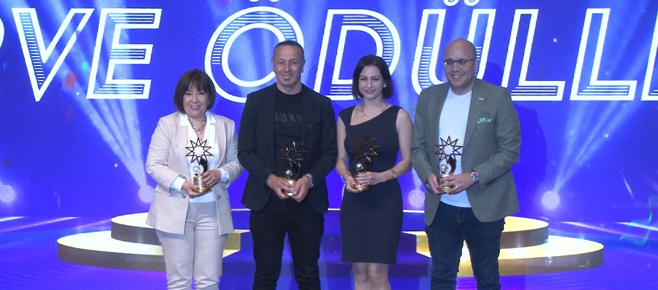 &lsquo;Yıldızlararası Zirve &Ouml;d&uuml;lleri&rsquo; verildi 