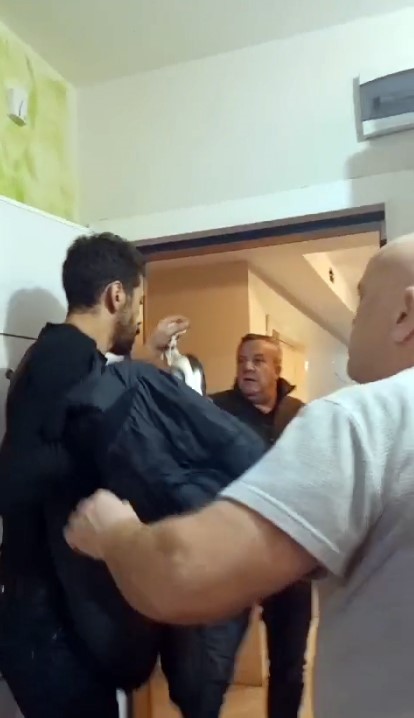 Esenyurt&rsquo;ta olaylı sitede sular durulmuyor
