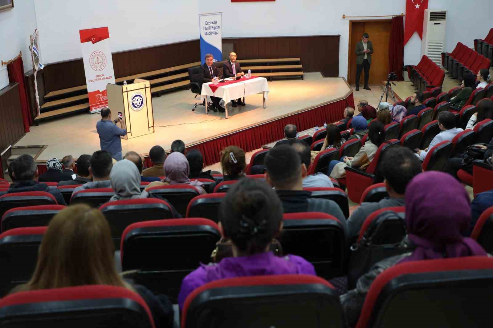 Vali Aydoğdu, T&uuml;rk&ccedil;e &ouml;ğretmenleriyle bir araya geldi
