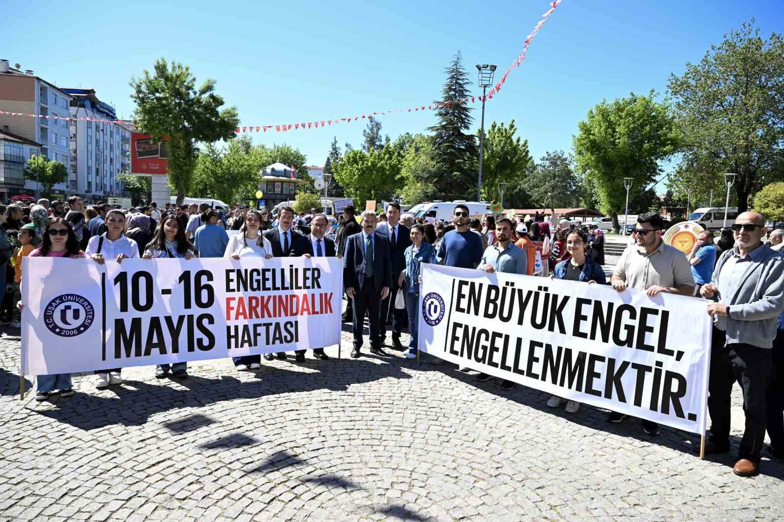 Uşak’ta engellilere farkındalık yürüyüşü gerçekleştirildi
