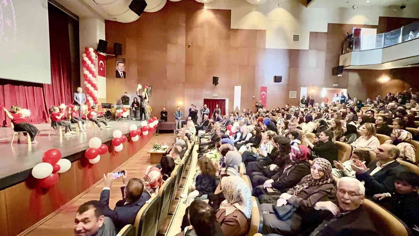 Malatya&rsquo;da engelliler haftası kutlamaları renkli g&ouml;r&uuml;nt&uuml;lere sahne oldu
