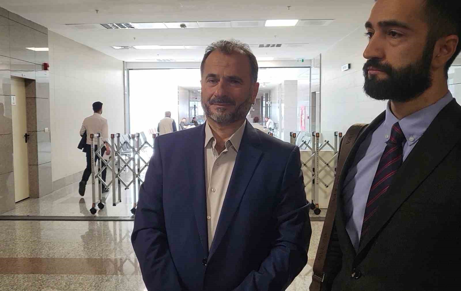 Fatih Camii&rsquo;nde imama saldıran sanığın yargılanmasına başlandı
