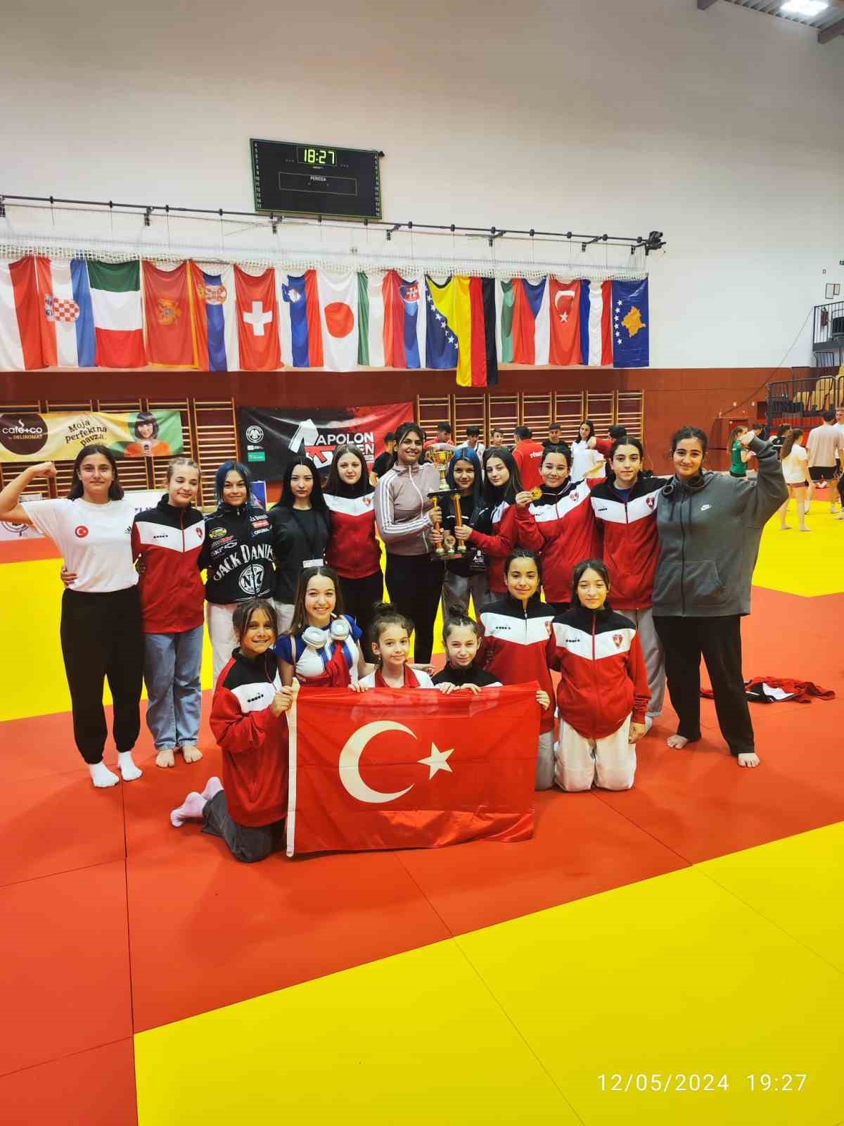 Denizli B&uuml;y&uuml;kşehir Judo Takımı Slovenya&rsquo;dan derece ile d&ouml;nd&uuml;
