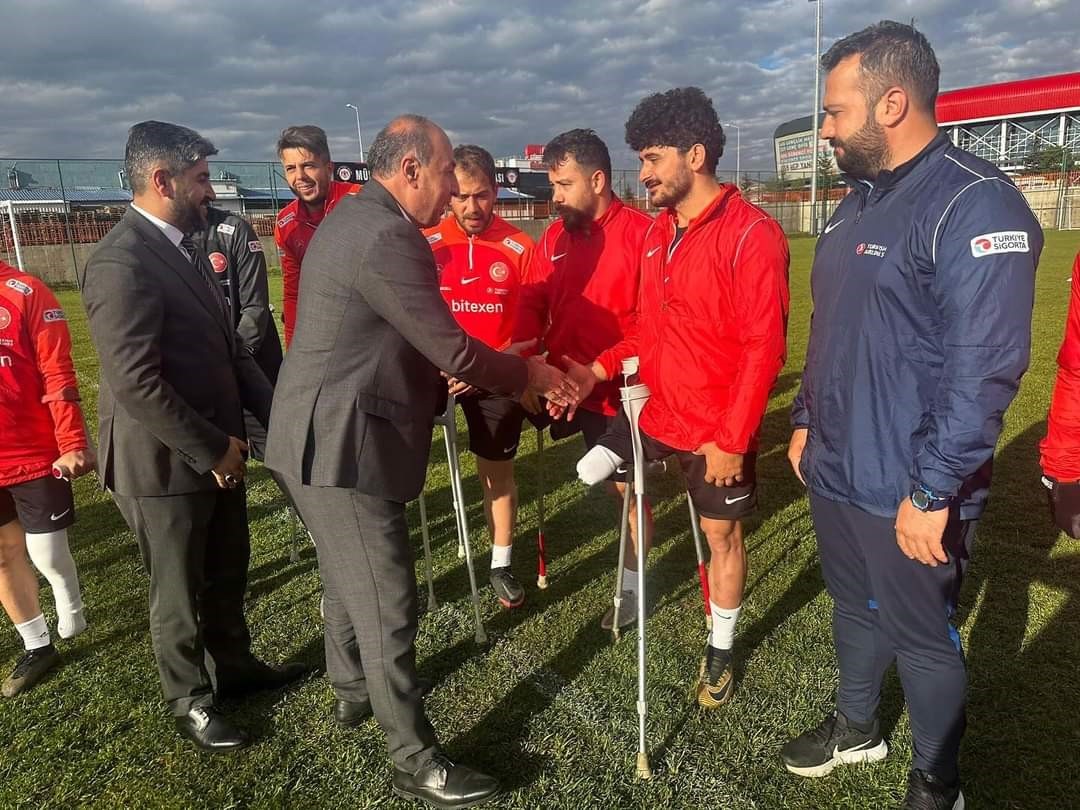 Ampute Futbol Milli Takımı ve Çorum FK’ya, Alaca’dan anlamlı ziyaret