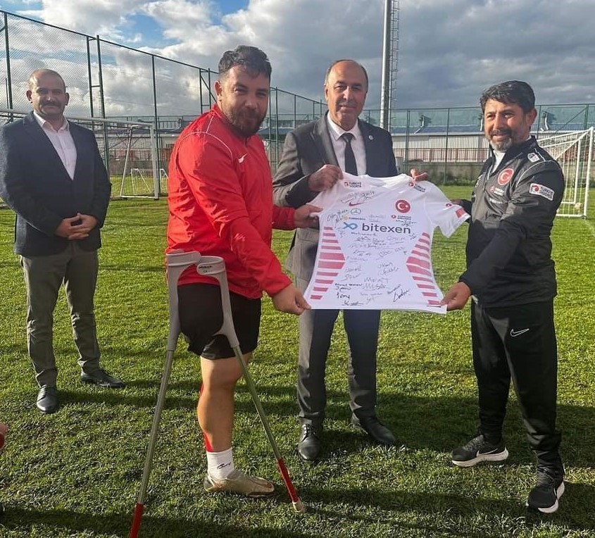 Ampute Futbol Milli Takımı ve Çorum FK’ya, Alaca’dan anlamlı ziyaret