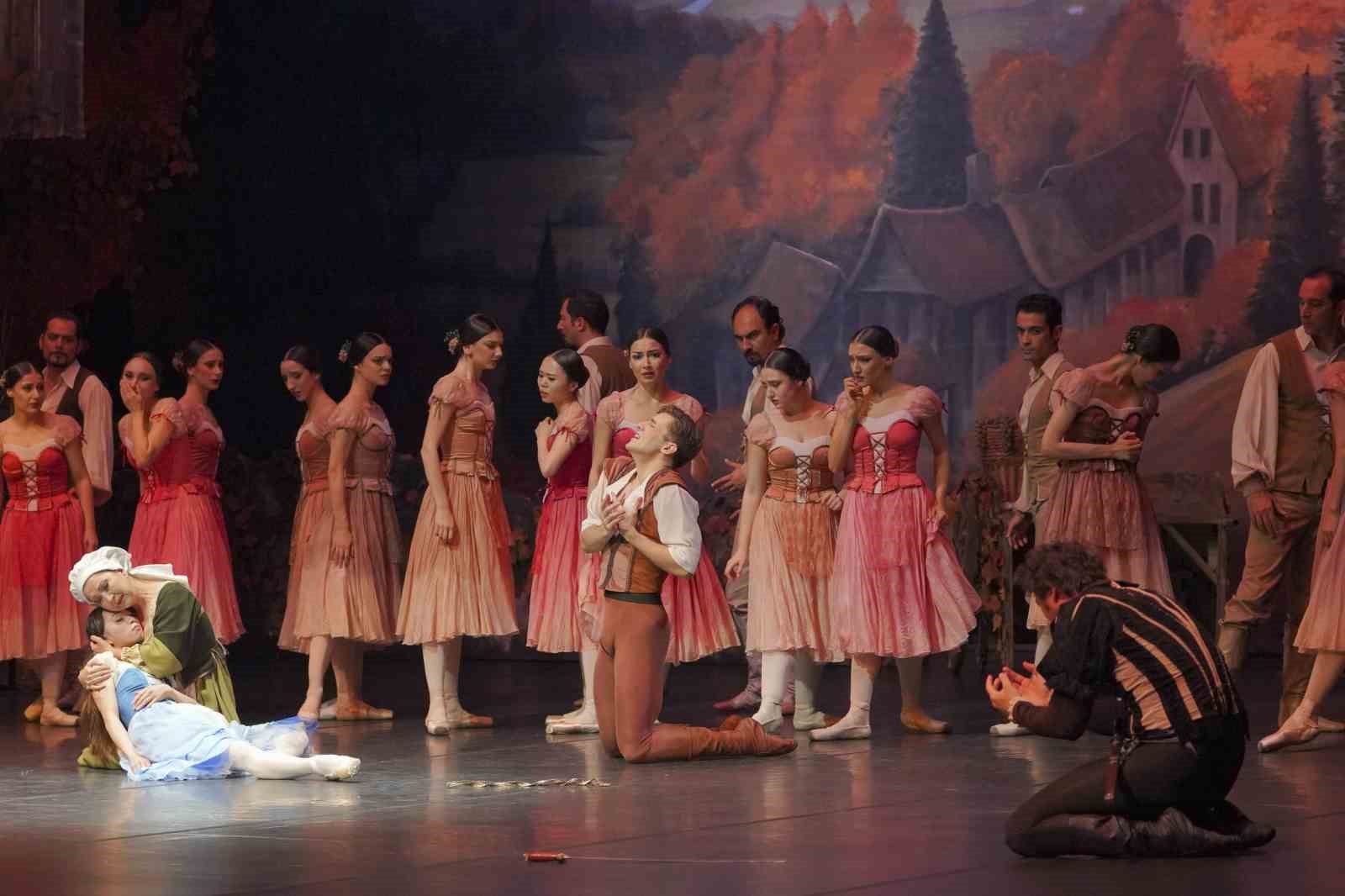 ’Giselle’ balesi, son temsilini kapalı gişe sahneledi
