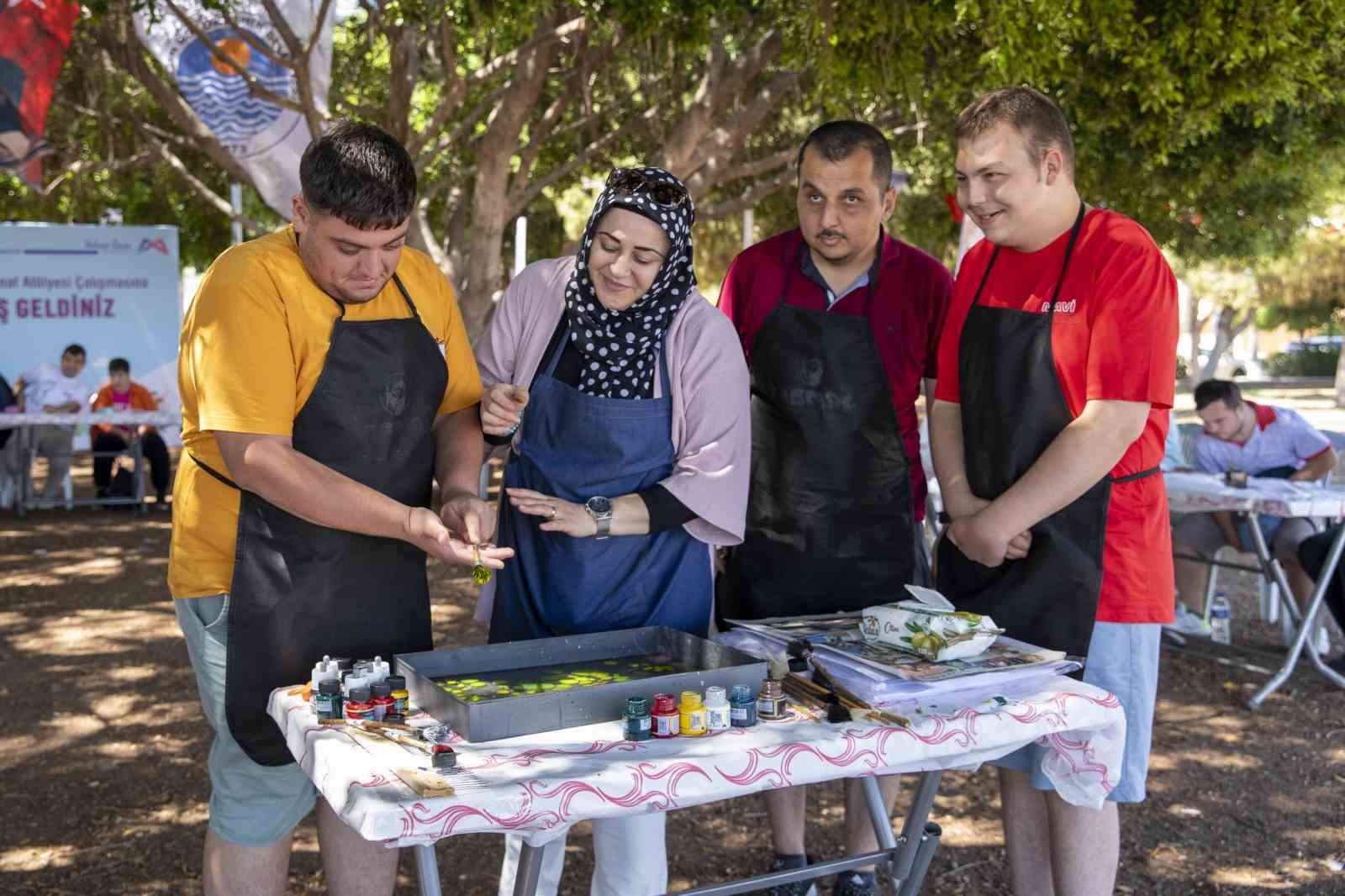 Sanatta engel tanımıyorlar
