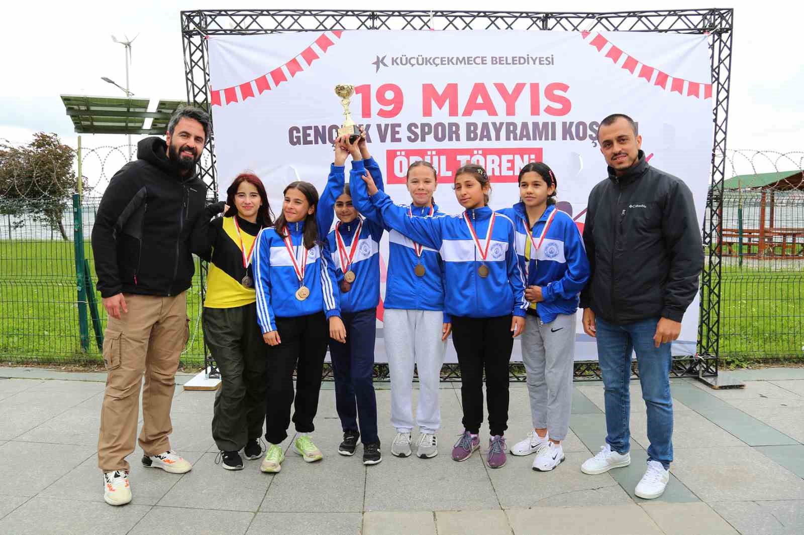 Küçükçekmece’de 19 Mayıs koşusu yapıldı
