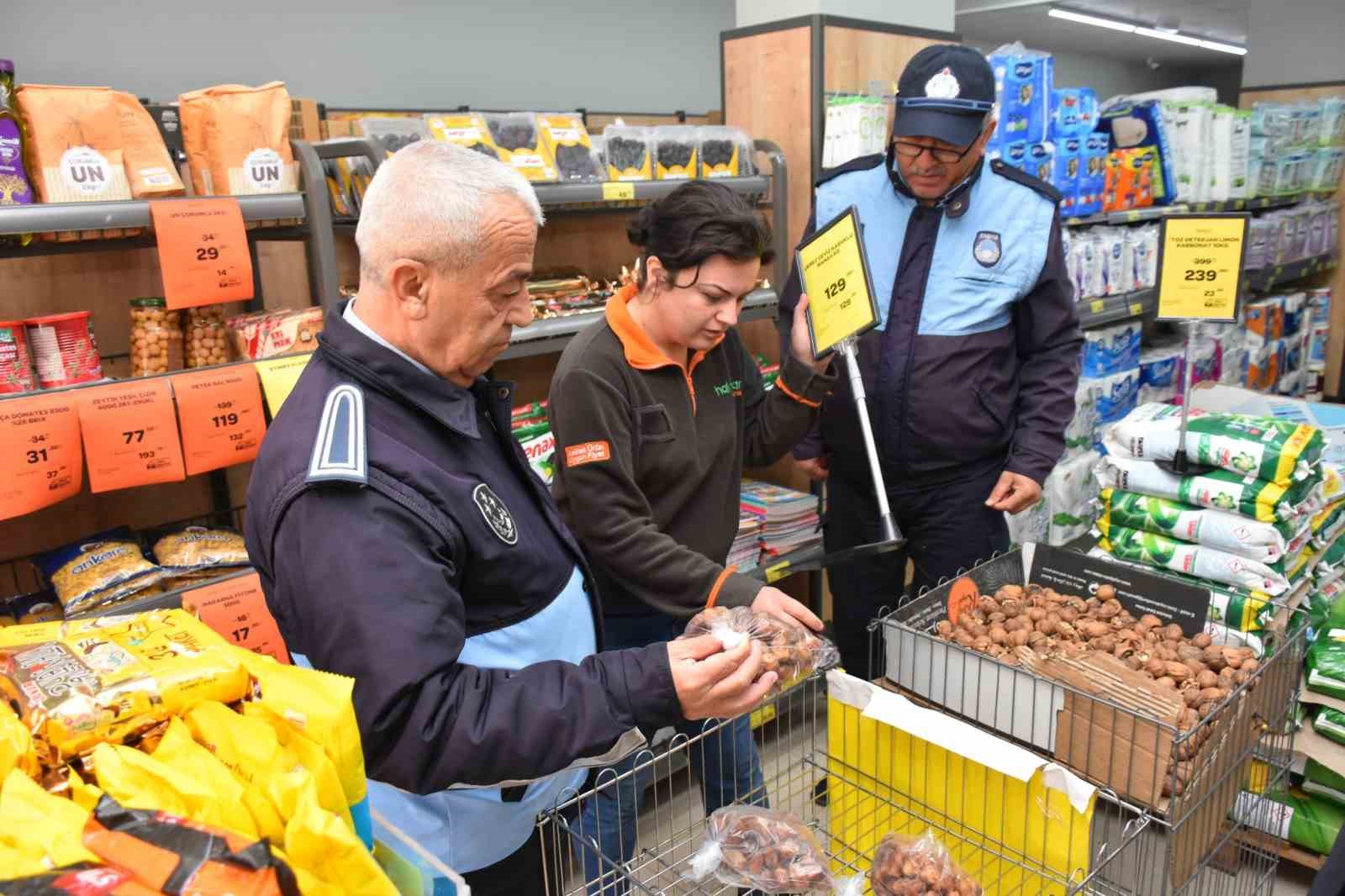 Söğüt’te 45 bakkal ve market denetlendi
