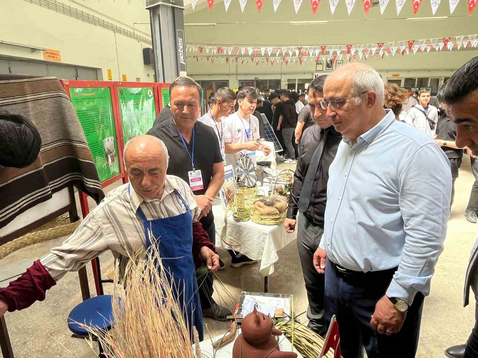 NAMTAL bilim projeleri fuarda sergilendi
