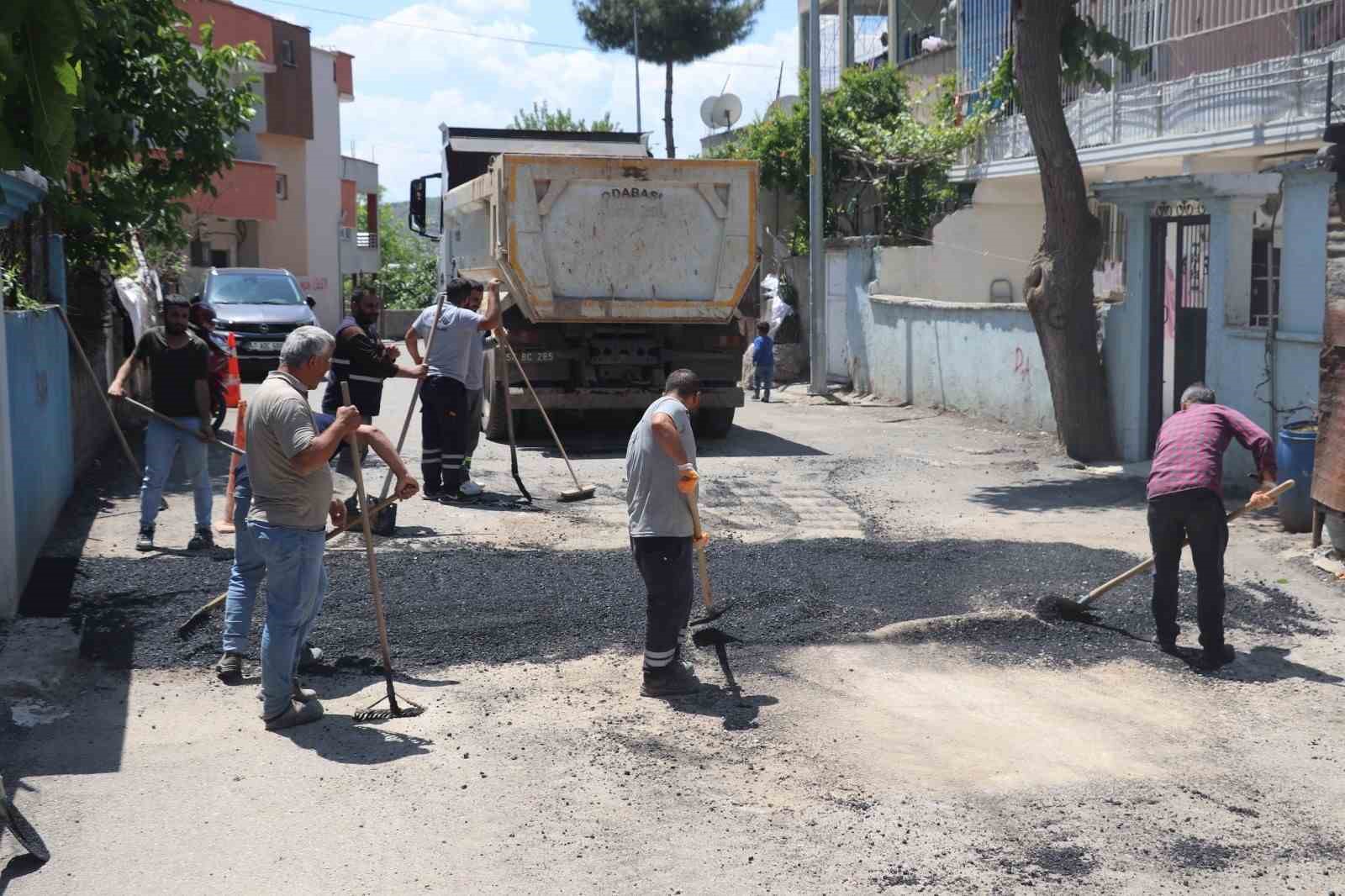 Siirt&rsquo;te asfalt ve onarım &ccedil;alışması başlatıldı
