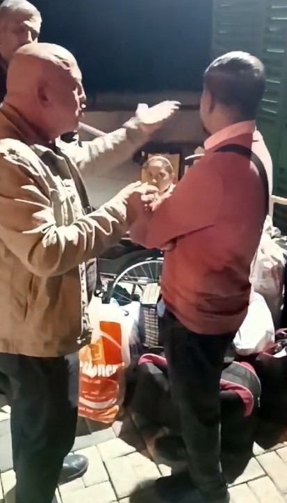 Esenyurt&rsquo;ta site sakinlerini darp eden y&ouml;netici g&ouml;zaltına alındı
