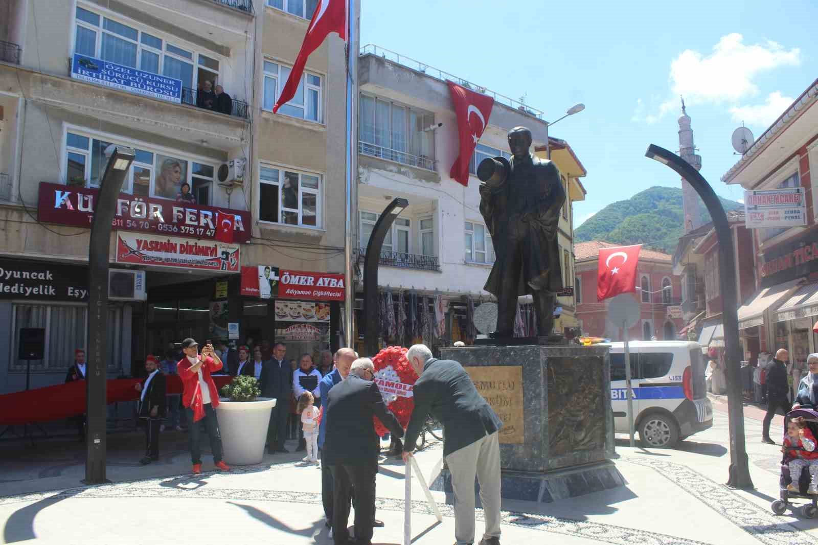 T&uuml;rkiye&rsquo;nin tek İstiklal madalyalı il&ccedil;esinde 100. yıl coşkusu
