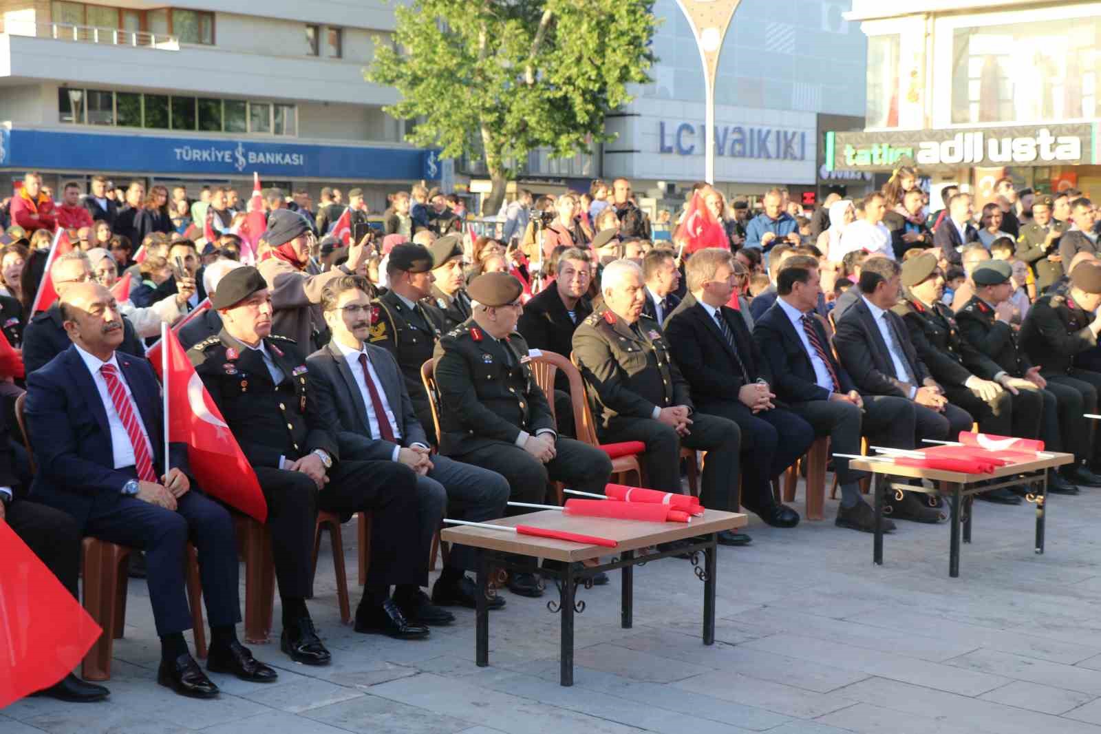 MSB Mehteran Birliği, Erzincan&rsquo;da konser verdi
