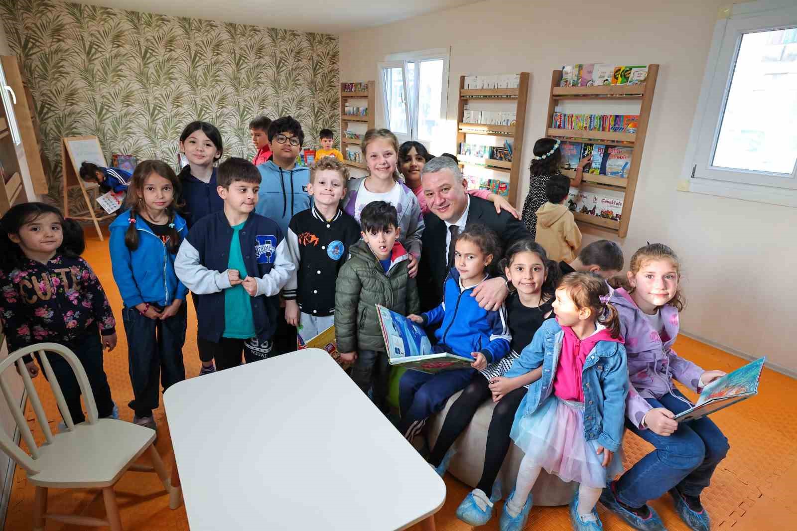 Serdivan Çocuk Kütüphanesi açıldı
