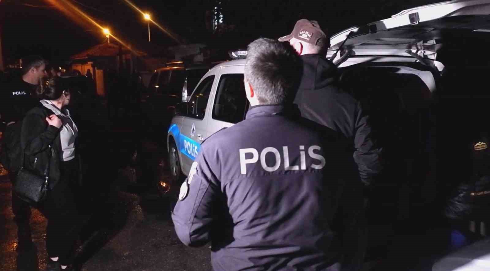 D&uuml;zensiz g&ouml;&ccedil;menler tek tek toplandı
