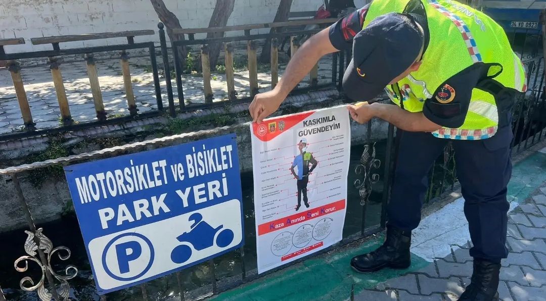 Kırklareli&rsquo;nde motosiklet s&uuml;r&uuml;c&uuml;leri denetlendi
