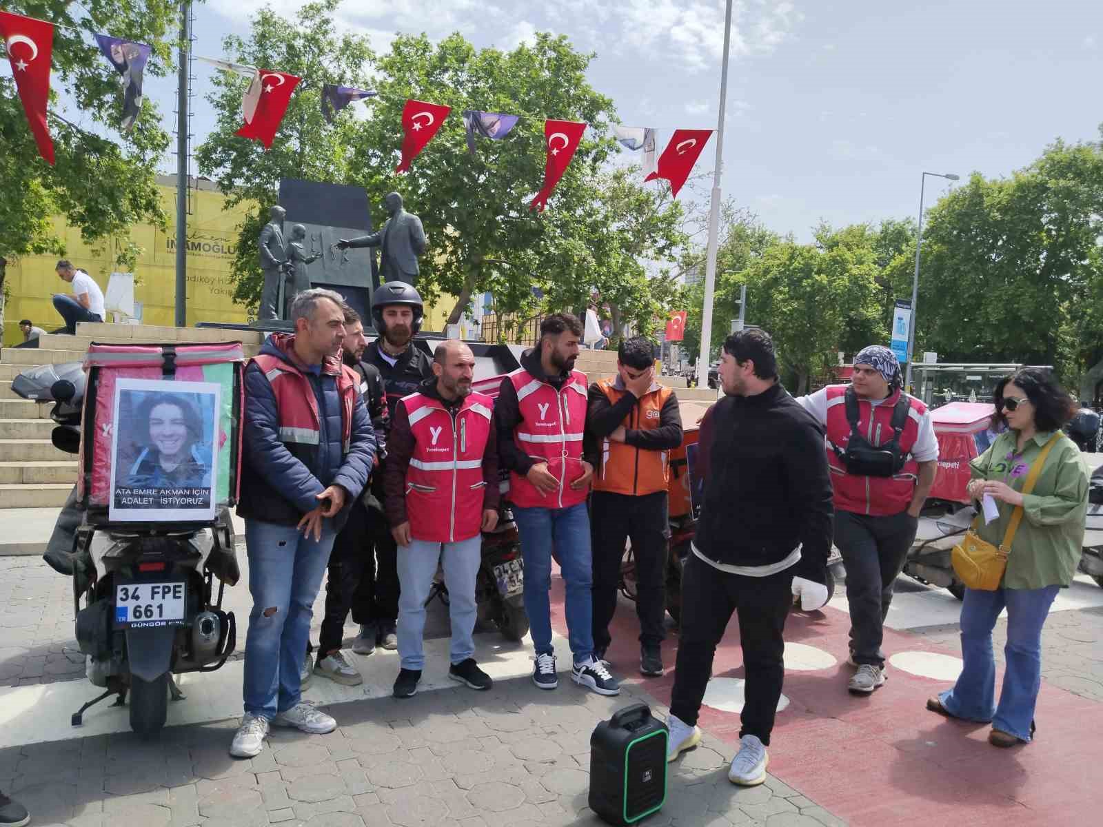 Kadıköy’de motokuryeler ’Ata Emre’ için kornaya bastı
