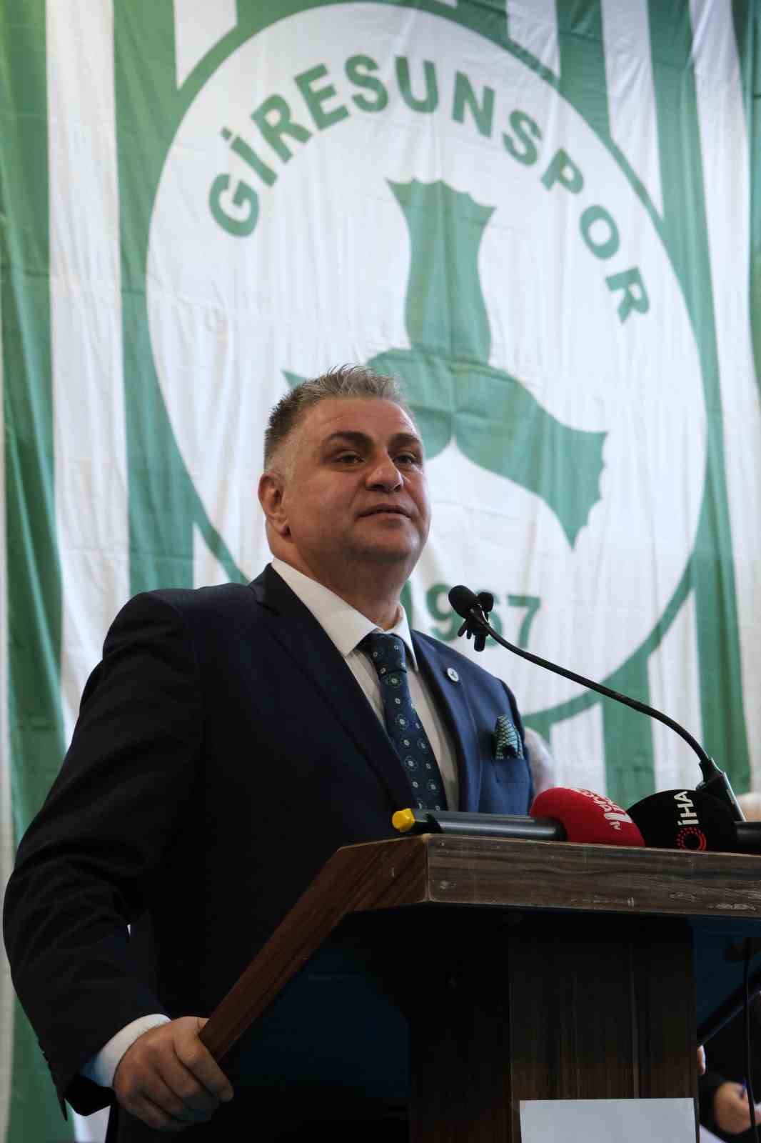 Giresunspor Başkanı Nahid Yamak, camiadan özür dileyip helallik istedi
