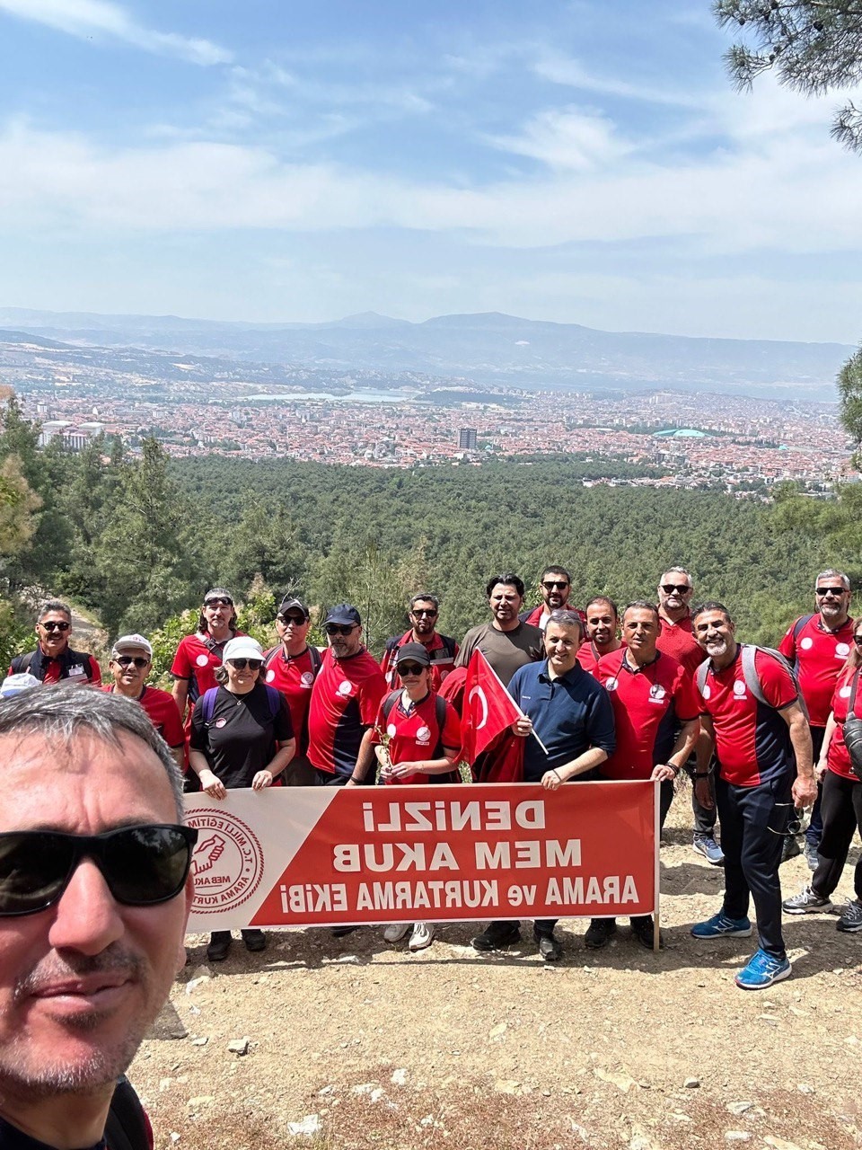 MEB AKUB &lsquo;19 Mayıs Ruhuyla 19 Kilometre Doğada Y&uuml;r&uuml;yorum&rsquo; etkinliği yaptı
