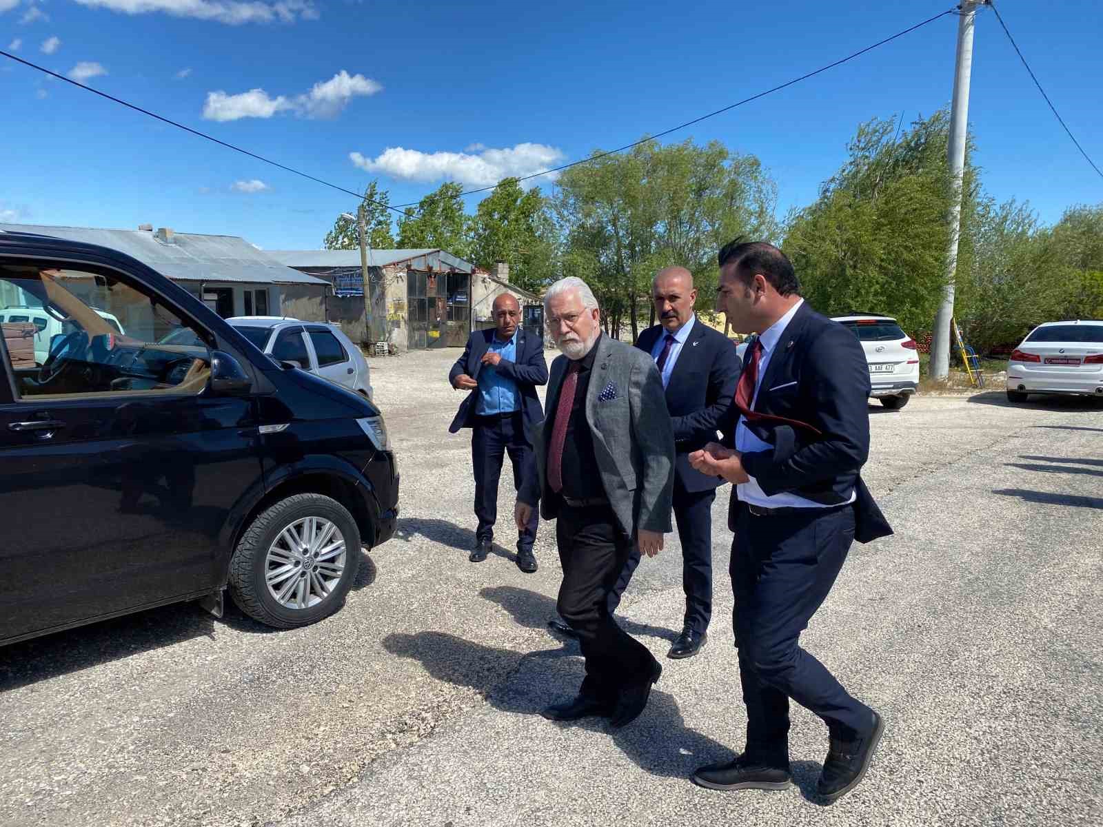 YRP Genel Başkan Yardımcısı Geyveli Aydınlar Belediyesinde
