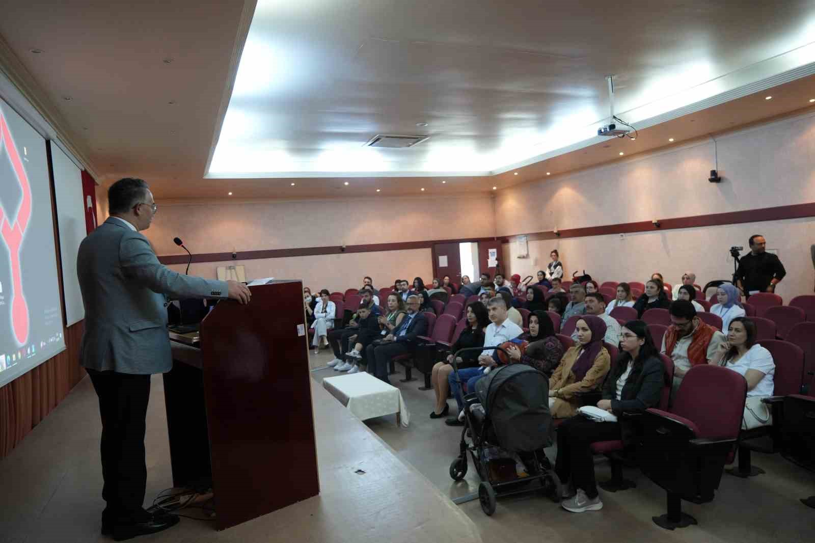 Türkiye’de her gün 1 bebek yemek borusu olmadan doğuyor

