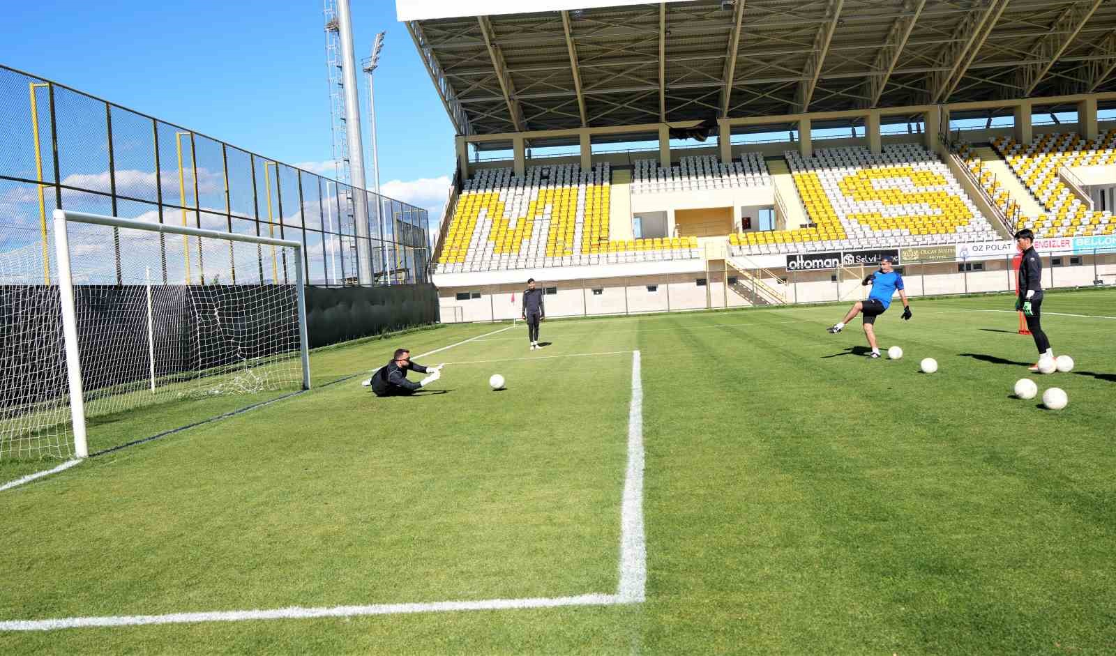 1984 Muşspor’da tek hedef final
