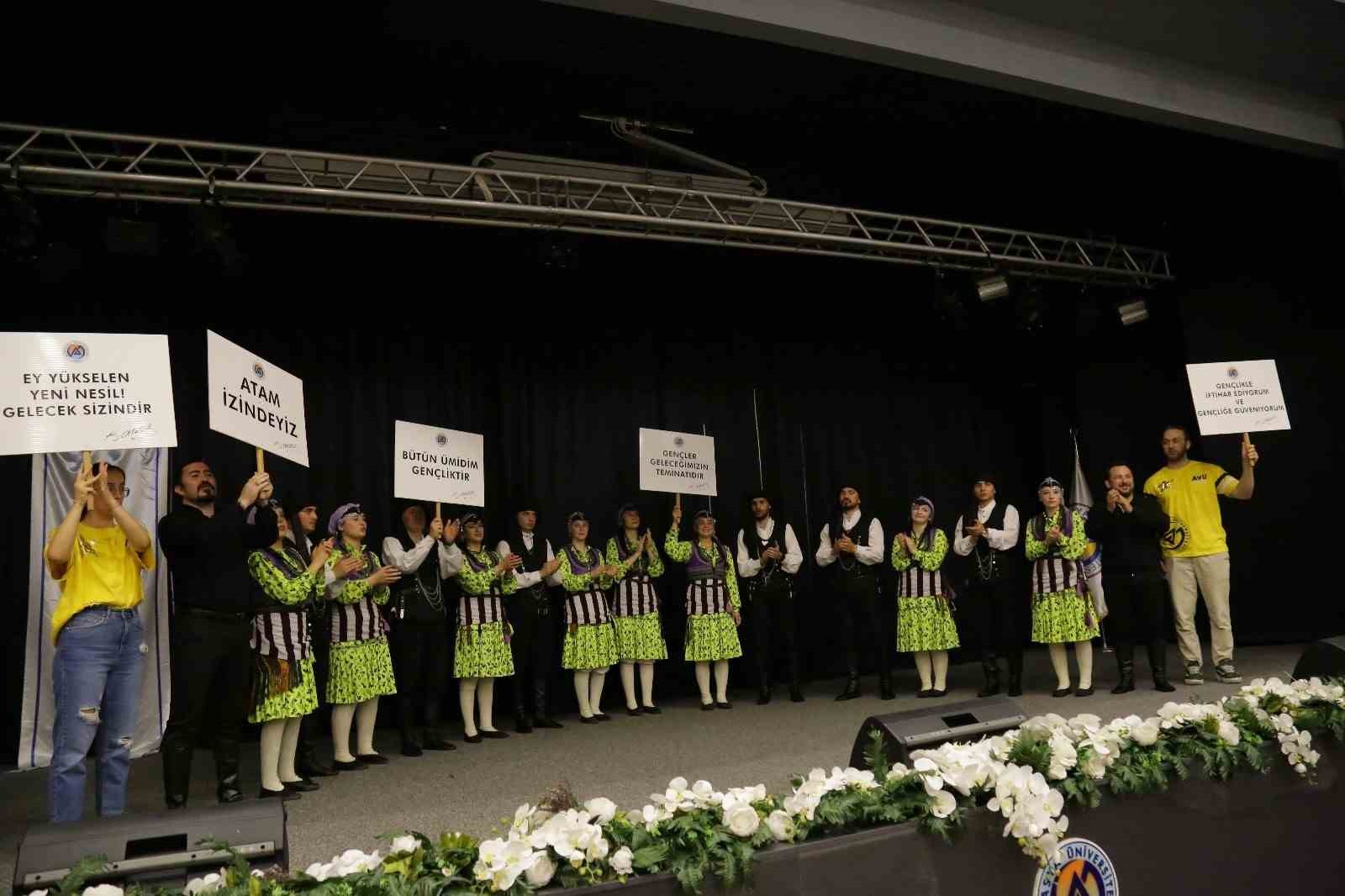 Avrasya Üniversitesi’nde 19 Mayıs kutlamaları Kostak Ali Zeybeği, horon ve kolbastı ile başladı
