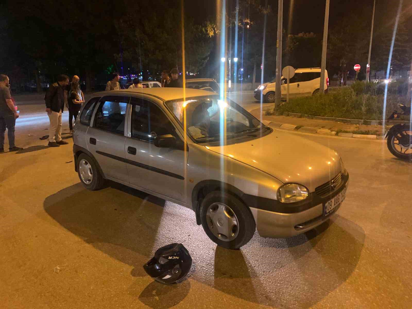 K&uuml;tahya&rsquo;da otomobil ile motosiklet &ccedil;arpıştı: 1 yaralı
