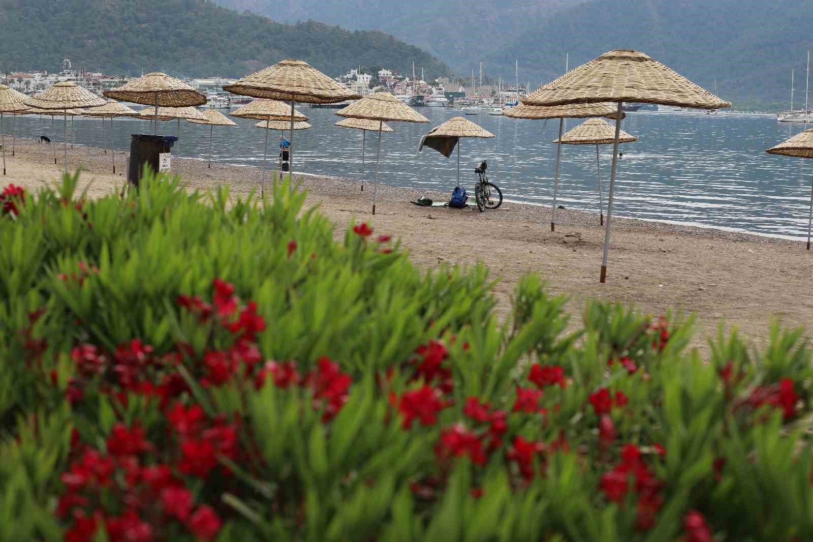 Marmaris’te halk plajları yaza hazırlanıyor