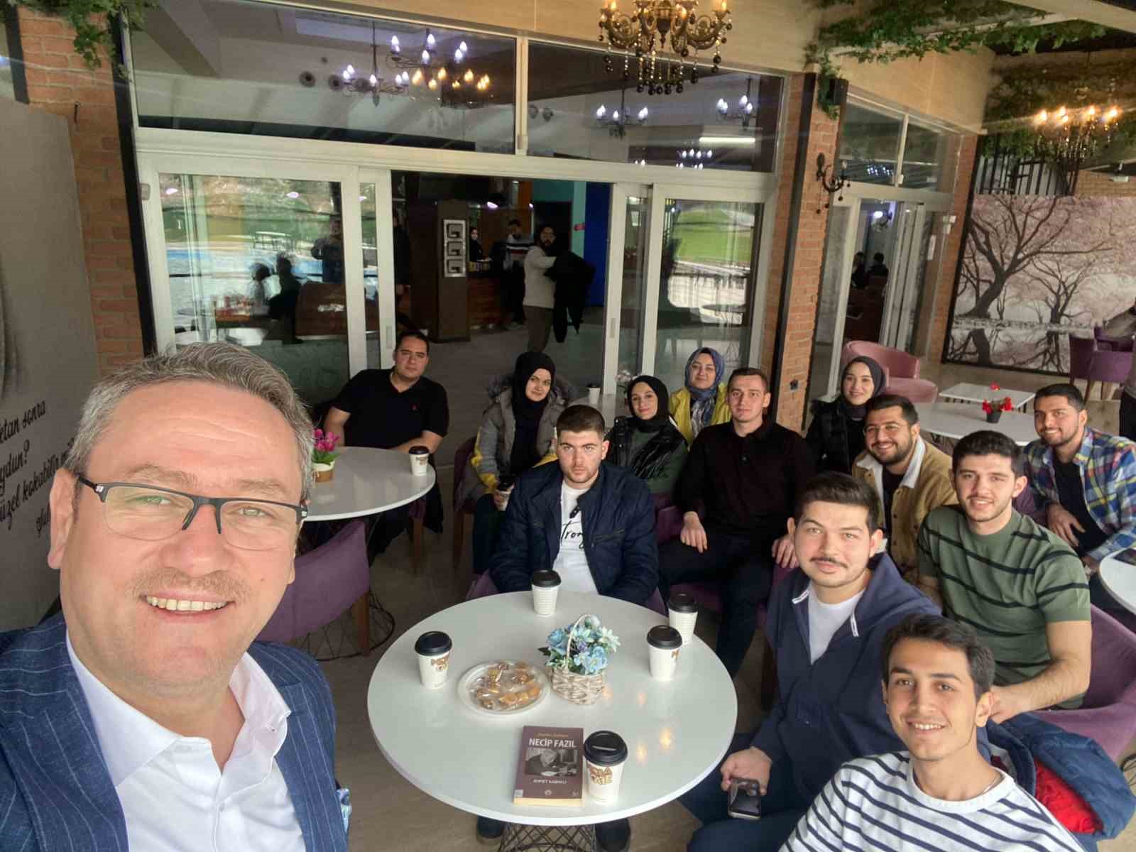 Başakşehir Belediye Başkanı Kartoğlu gen&ccedil;lik yatırımlarını anlattı
