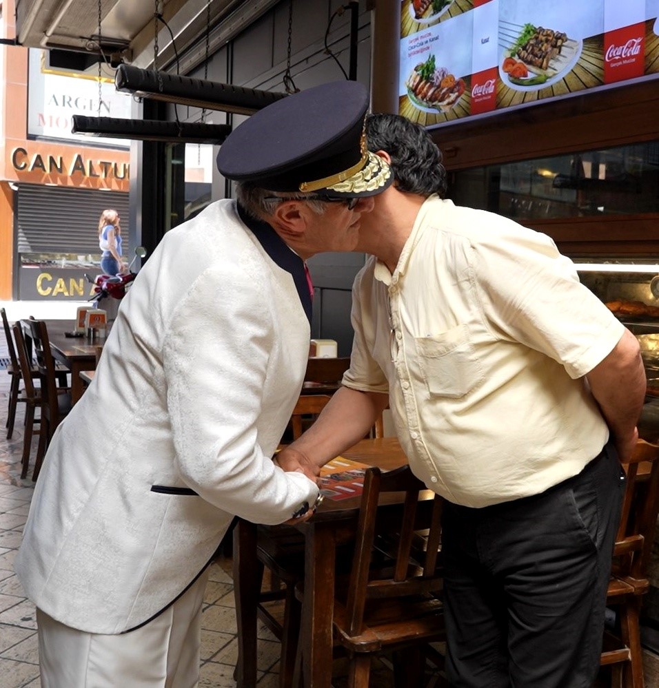 Kocaeli’nin en "renkli" adamı