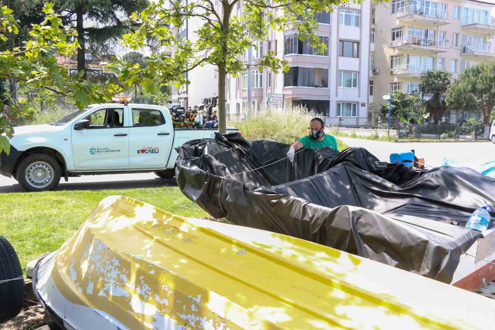 Ekipler sivrisineklerle mücadele için sahada