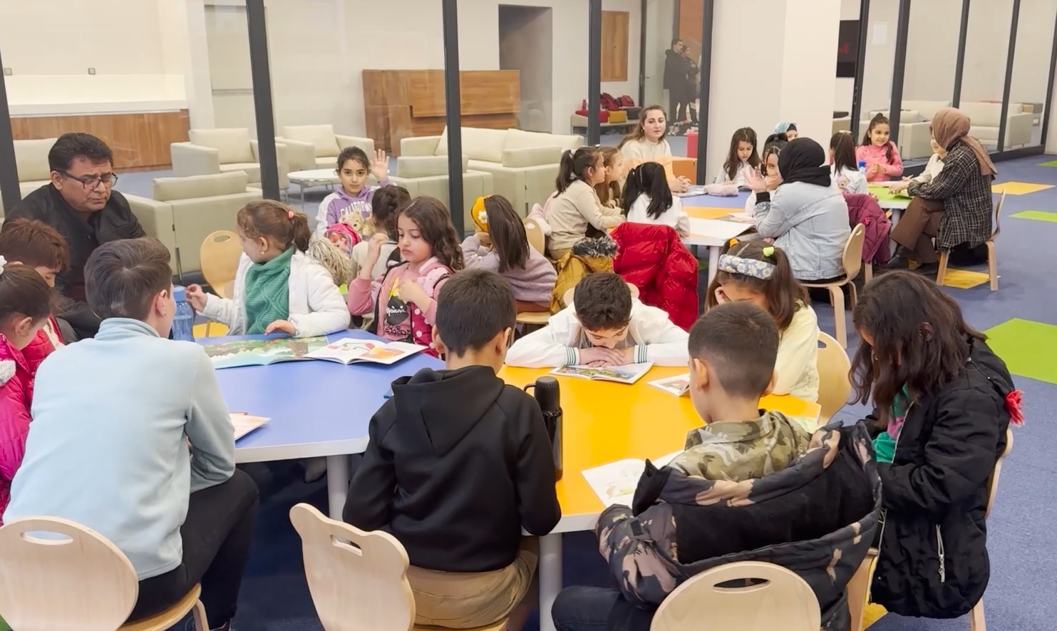 T&uuml;rkiye&rsquo;nin en b&uuml;y&uuml;k ikinci k&uuml;t&uuml;phanesi Gaziantep&rsquo;te hizmete a&ccedil;ıldı
