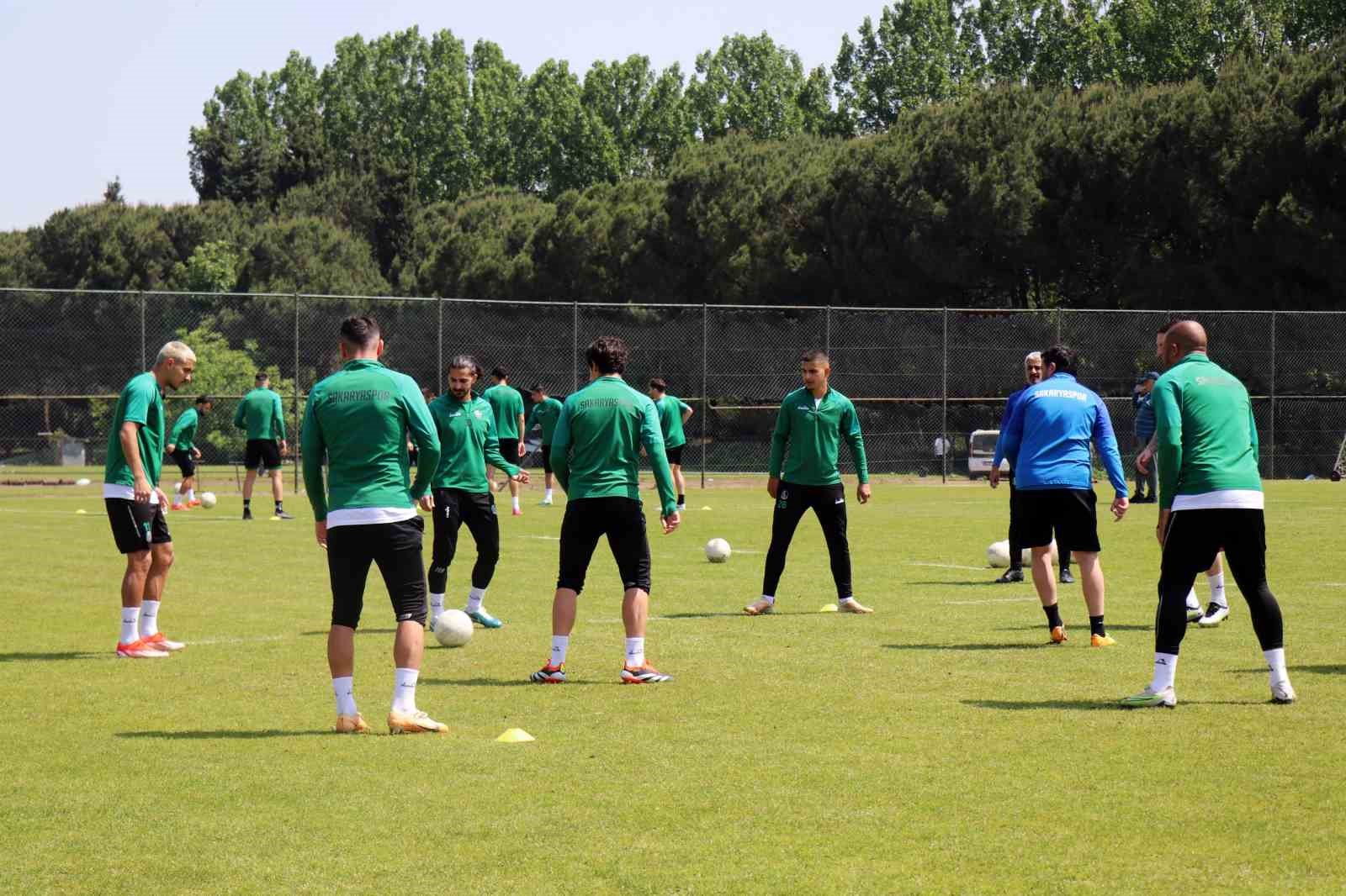 Sakaryaspor play-off final maçı hazırlıklarını sürdürüyor
