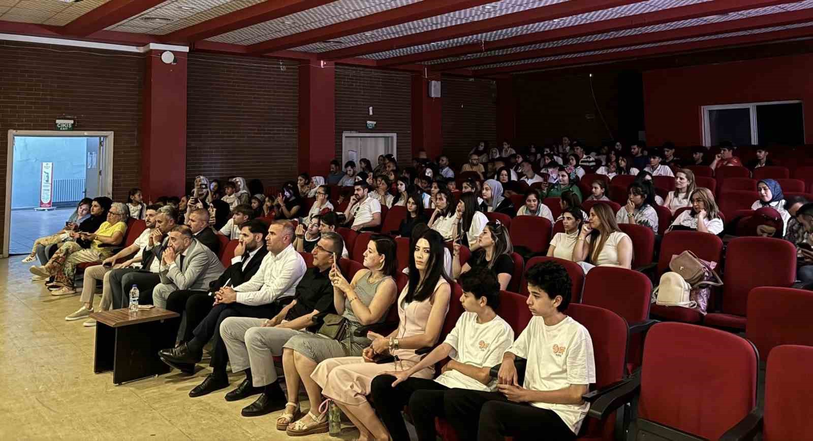 Silopi’de liseler arası altın ödüllü ses yarışması
