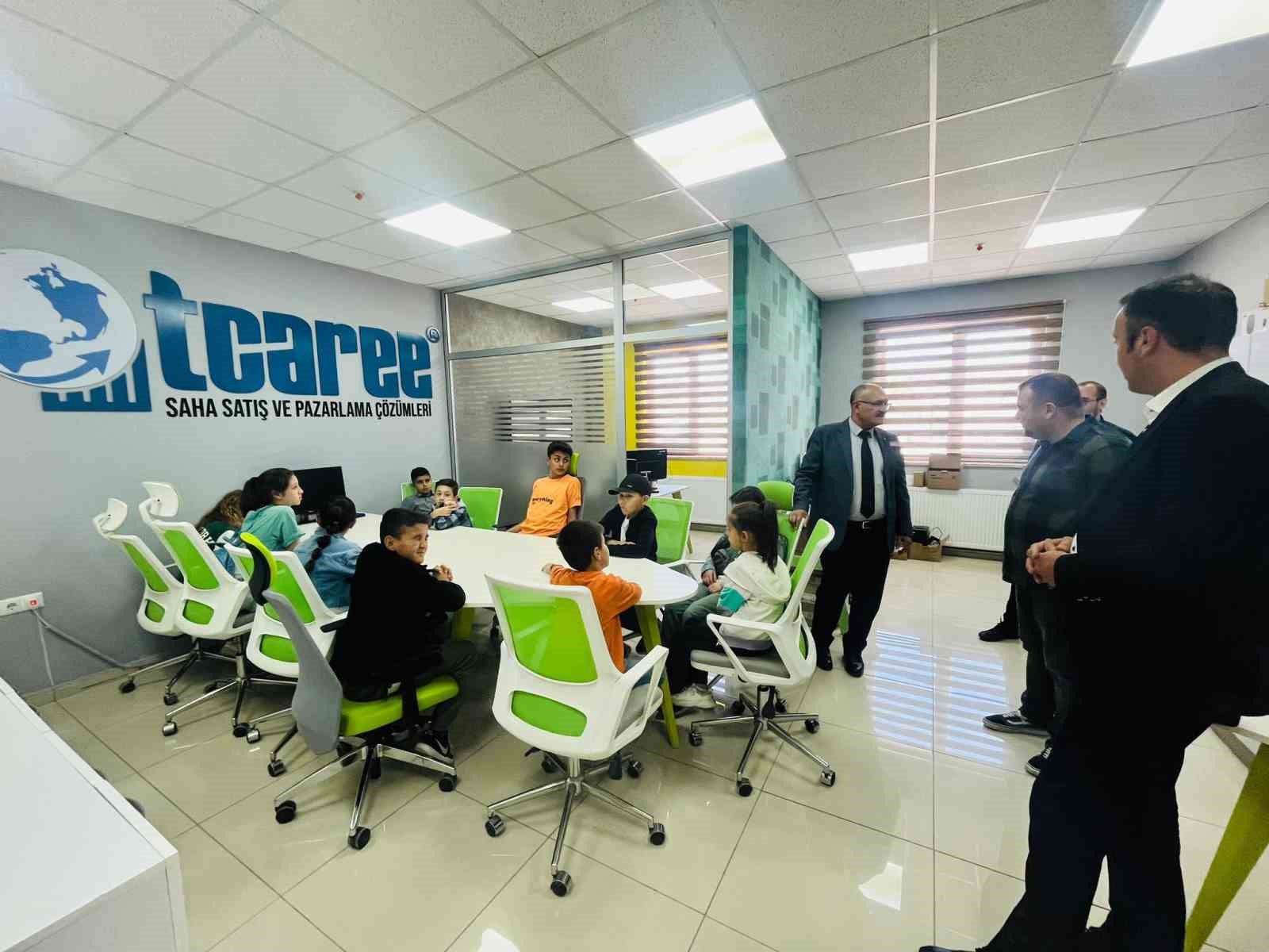 Kütahya Tasarım Teknokent’e ziyaretler sürüyor